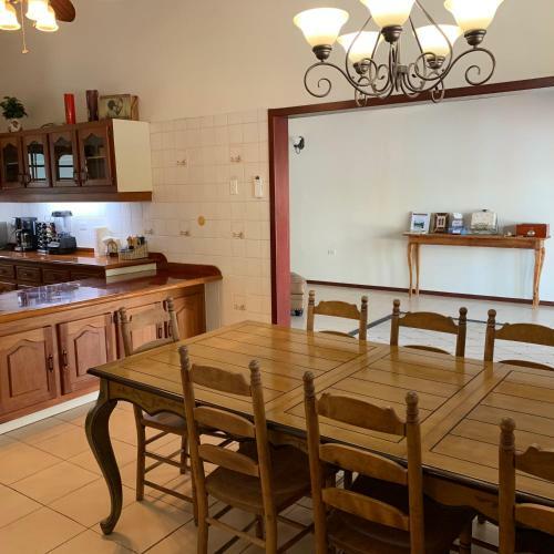 A Beautiful Aruba Salina Cerca Villa