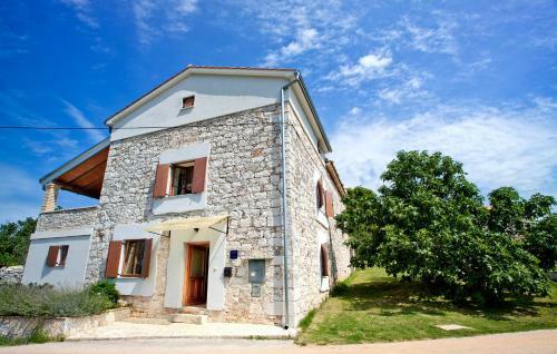 Holiday Home Stancija Becic