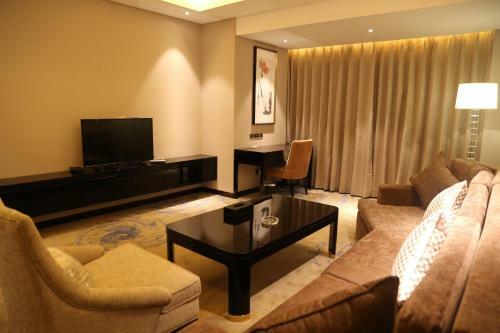 Kaixuanmen Jianguo Hotel