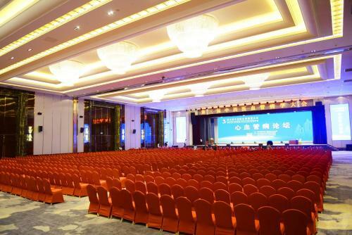 Kaixuanmen Jianguo Hotel