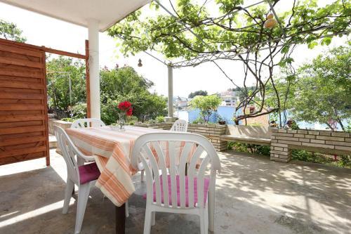 Apartment Lumbarda 4481a