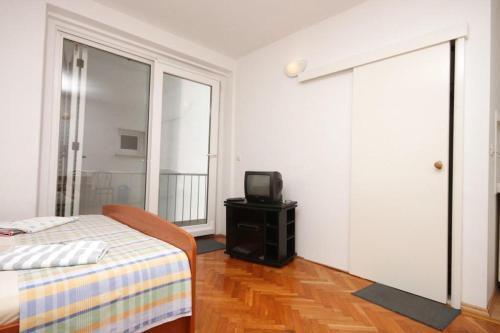 Hostal Double Room Makarska 6839a