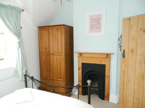 Cosy Cottage In Central Henley