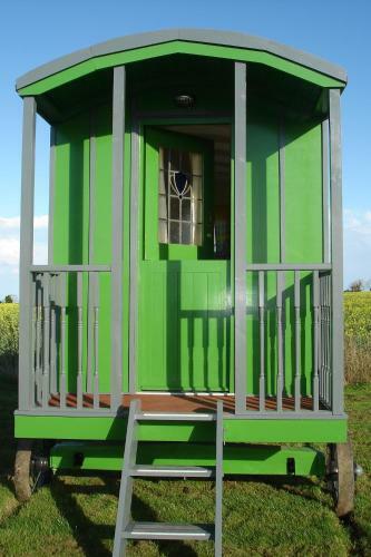 Shrublands Farm Shepherd's Hut