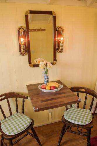 Shrublands Farm Shepherd's Hut