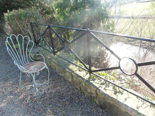 Bed & Breakfast Groves Hall