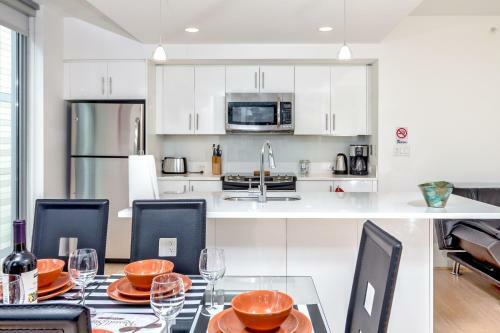 Heaven In Koreatown Furnished Apartments