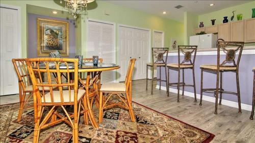 Mariner's Pointe 202 Home