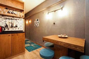 Hotel Cube Suites