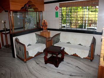 Hotel Oyo Premium Mysore Railway Station