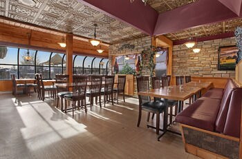 Hotel Guest House Inn & Suites