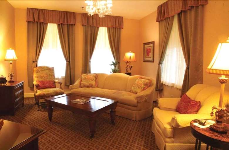 Hotel The Martha Washington Inn And Spa