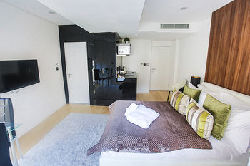 Hotel Rez Apartments