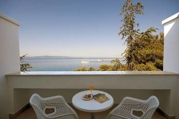Medora Auri Family Beach Hotel