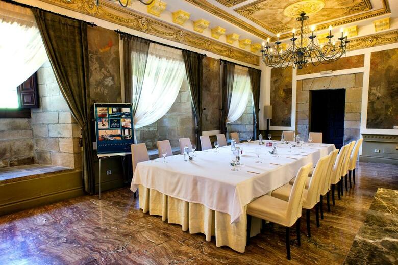 Hotel Abba Palacio De So�anes