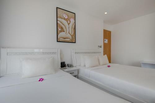 Queen's Finger Hotel