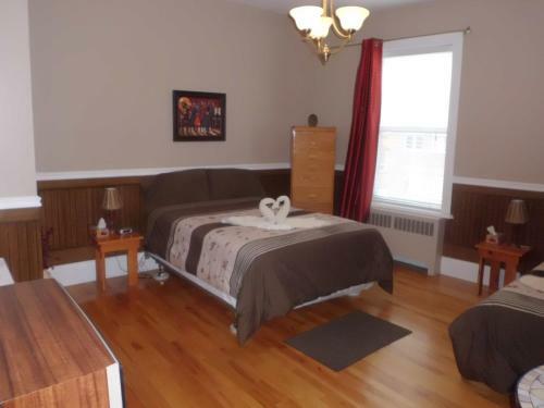 Bed & Breakfast Couette & Caf� (b & B) � La Qu�b�coise