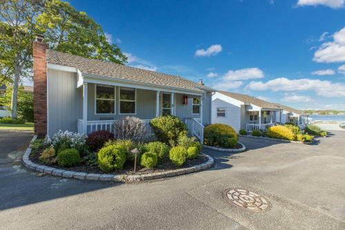 Motel Colonial Shores Resort