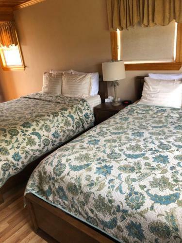 Motel Colonial Shores Resort