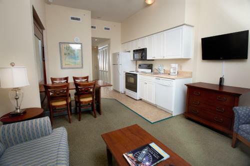 Hotel Holiday Sands South