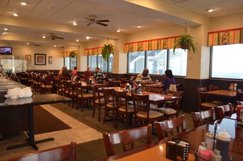 Hotel Holiday Sands South