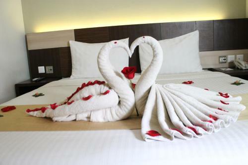Hotel Gunawangsa Merr, Dhm Associates