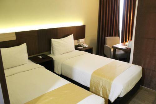 Hotel Gunawangsa Merr, Dhm Associates