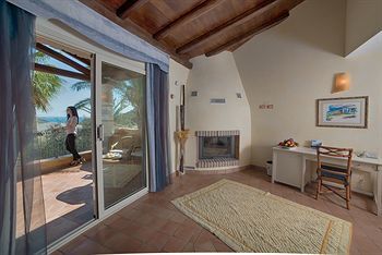 Hotel Cruccuris Resort