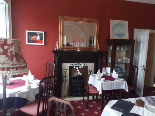 Hostal Castlemorris House