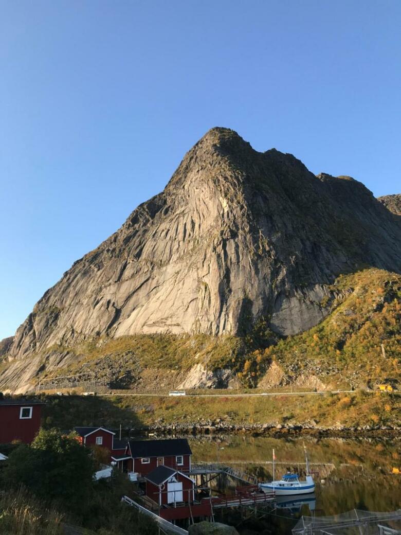 Reine Retro Villa - Cozy With A Fantastic View