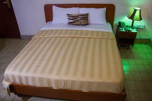Hotel Deen Apartment Services