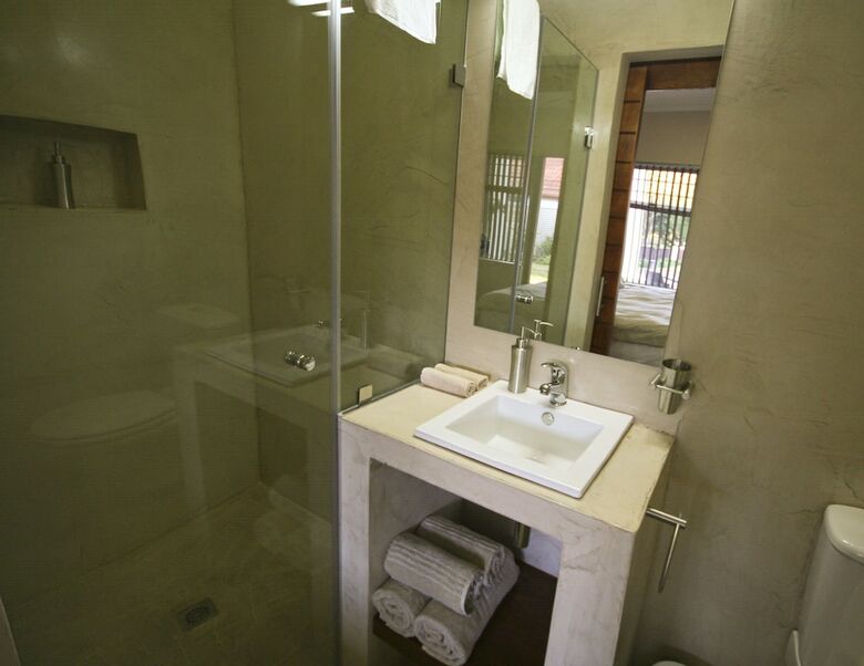 Bed & Breakfast Innzululand Guest Lodge