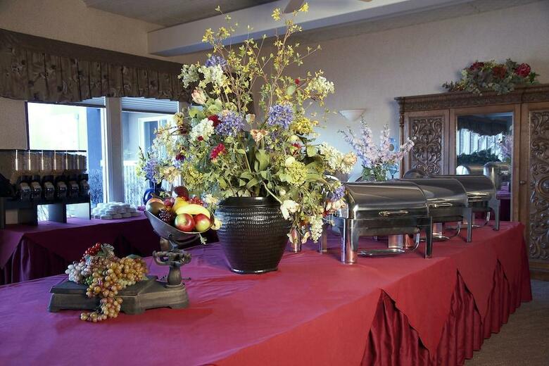 Hotel Wedgewood Resort
