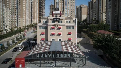 Balsamo Hotel & Suites