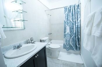 Cattleya's New Kingston Guest Apartment