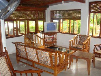 Hotel Palm Grove Holiday Inn