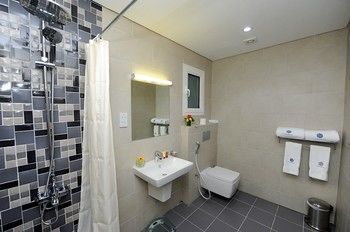 Sapphire Park Inn Suite & Apartment