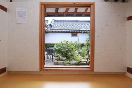 Hostal Floral Space Hanok Guesthouse
