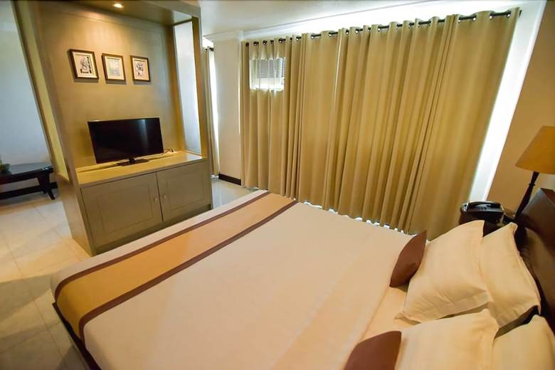 Hotel Tavern Surigao