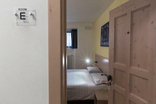 Hostal Marzia Rooms