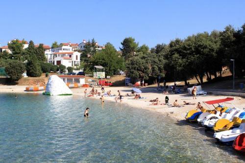 Hostal Apartment Pjescana Uvala 2238a
