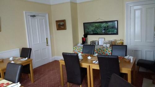 Hostal Lindores Guesthouse