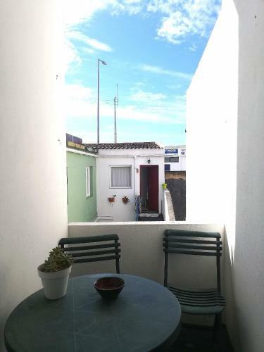 Albergue A-t�pica Guesthouse