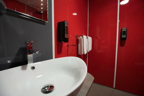 Hotel H�tel La Rocade