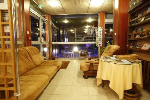 Hotel H�tel La Rocade