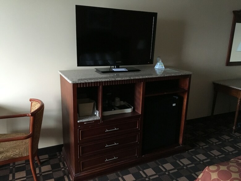 Hotel Cabot Inn & Suites