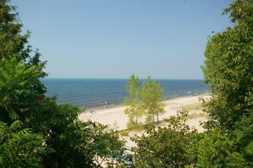 Brennan Beach Lakeview Park Model 8