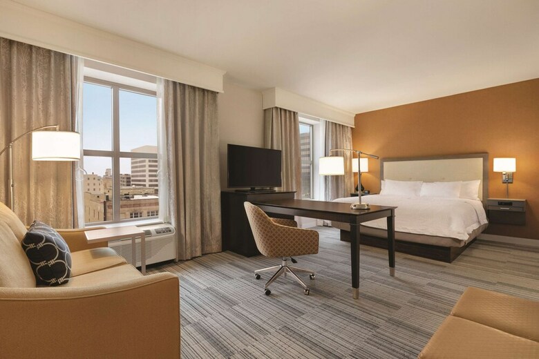 Hotel Hampton Inn And Suites Roanoke-downtown, Va