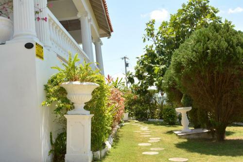Paradise Palms Jamaica Vacation Rental