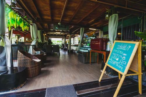 Hotel Ruan Rong Rong Resort & Spa